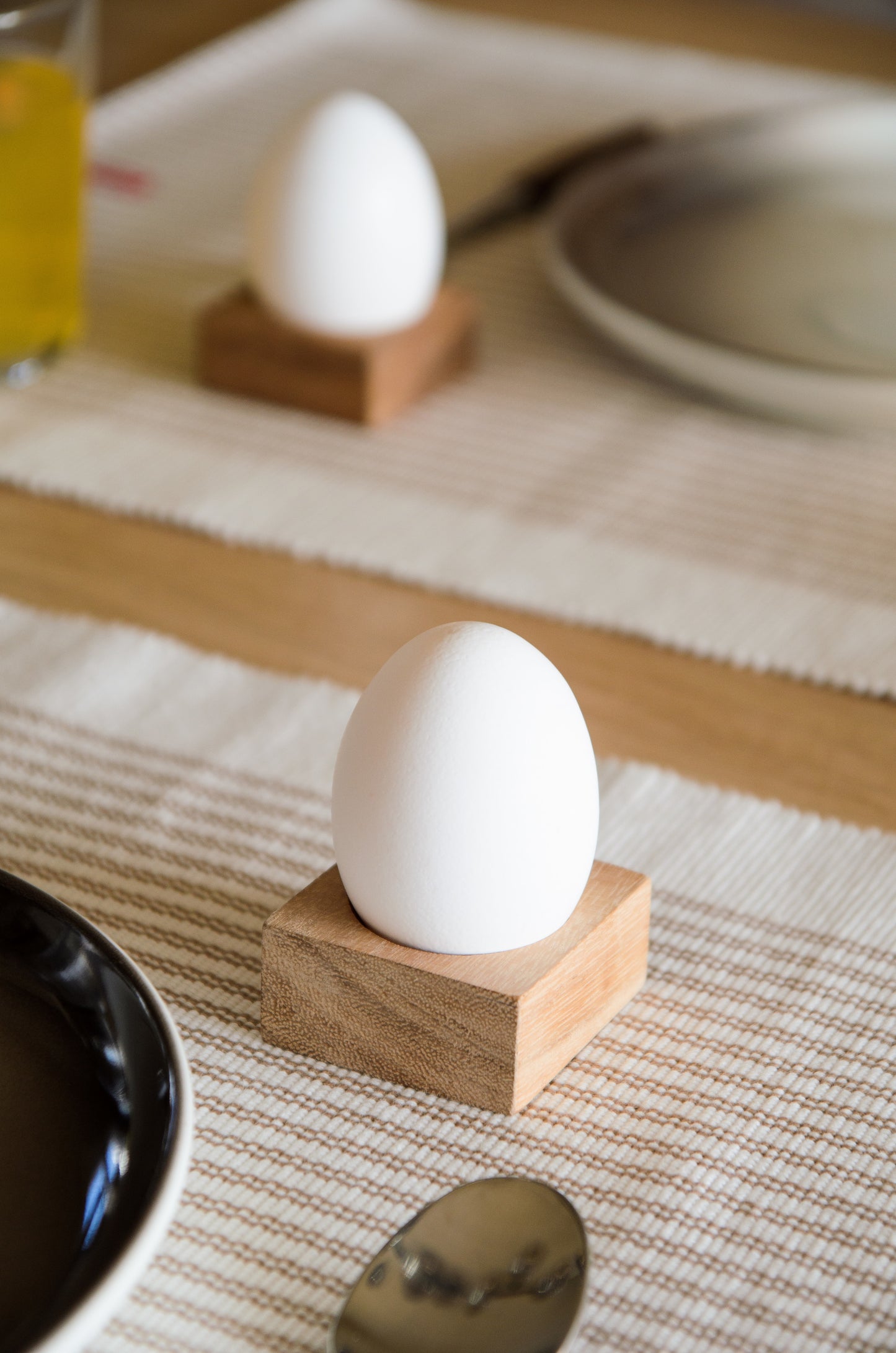 Eggjabikar og servíettuhringur, 4 í pakka